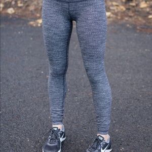 Lululemon Knit Wunder Unders Size 4